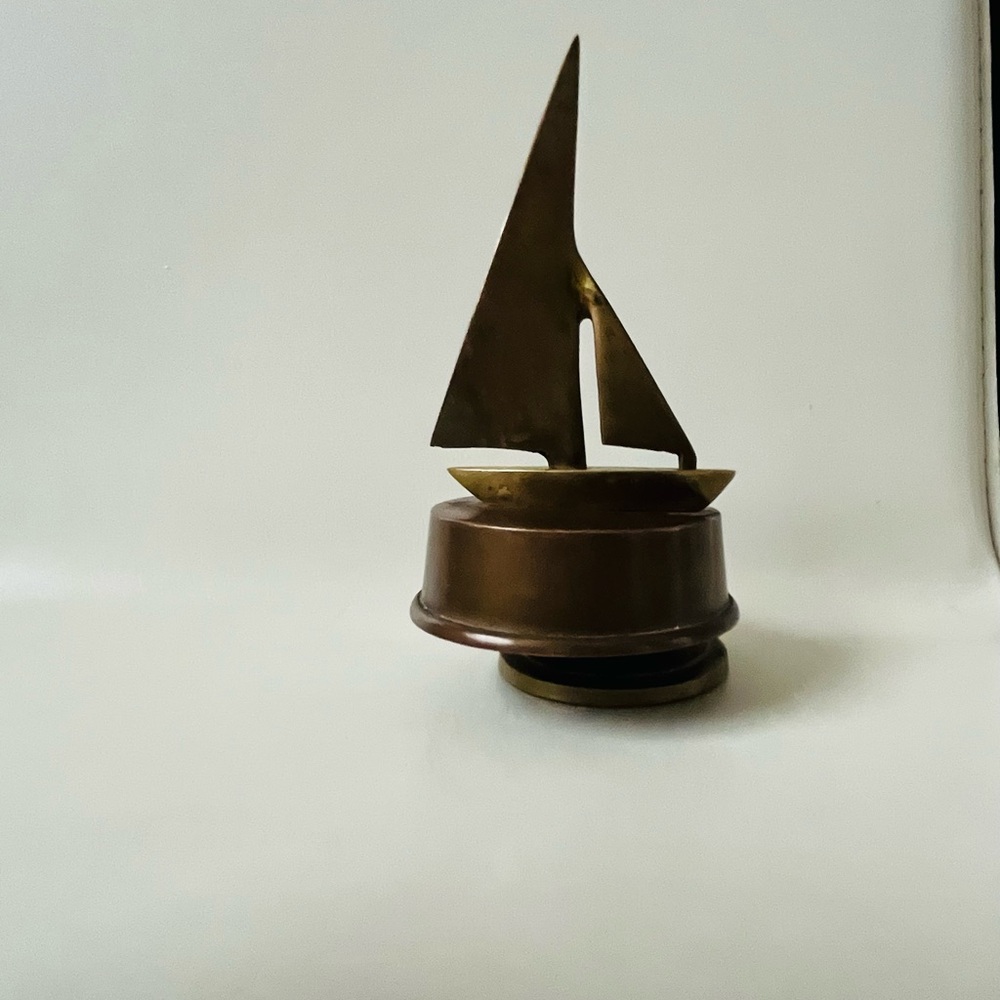 Vintage Brass Sailboat Sculpture - Picture 3 of 12